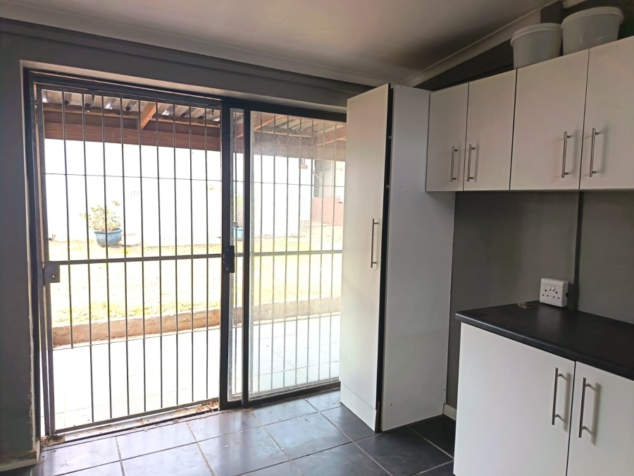 3 Bedroom Property for Sale in Van Riebeeck Hoogte Eastern Cape